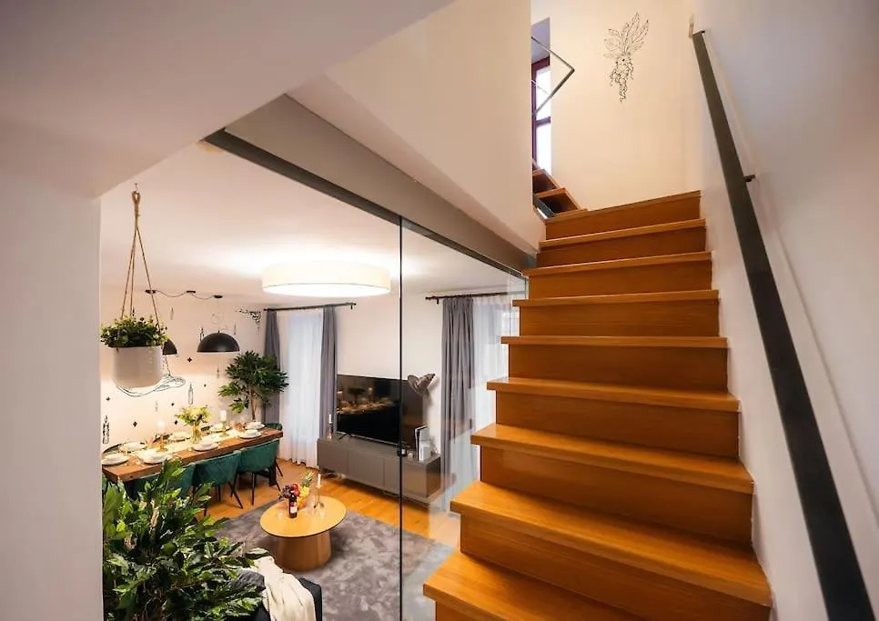 Appartamento 4Br & 2,5Bath Harry Potter Old Town And Great Patio Praga
