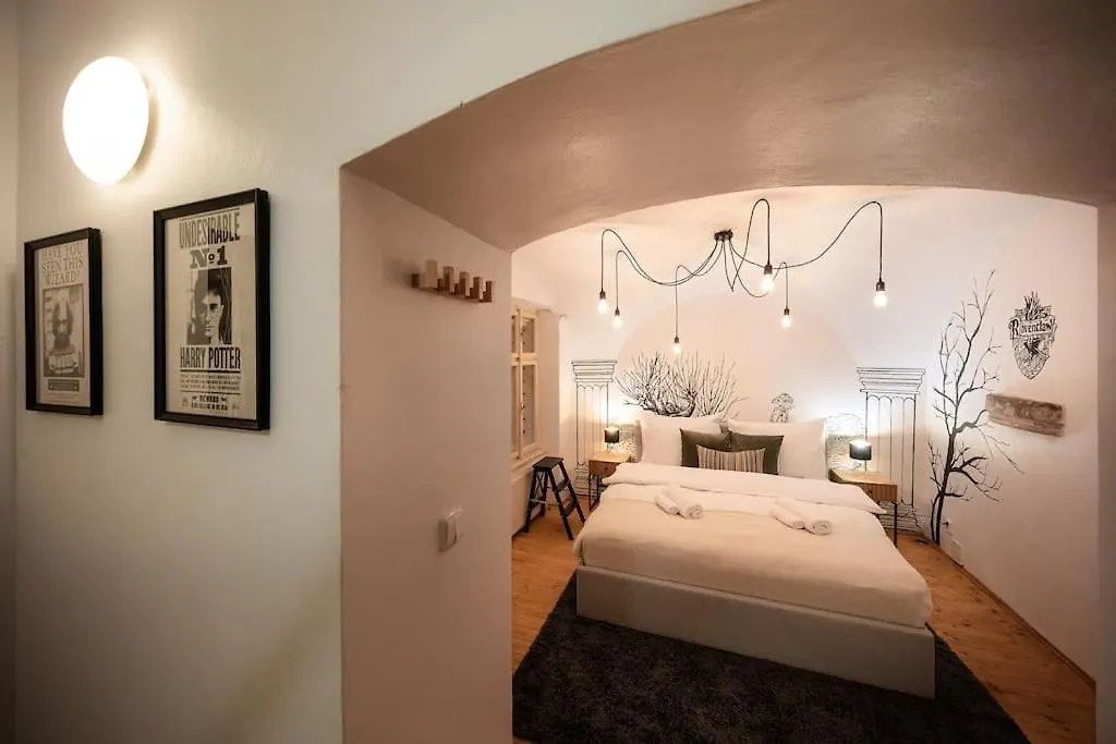 Appartamento 4Br & 2,5Bath Harry Potter Old Town And Great Patio Praga