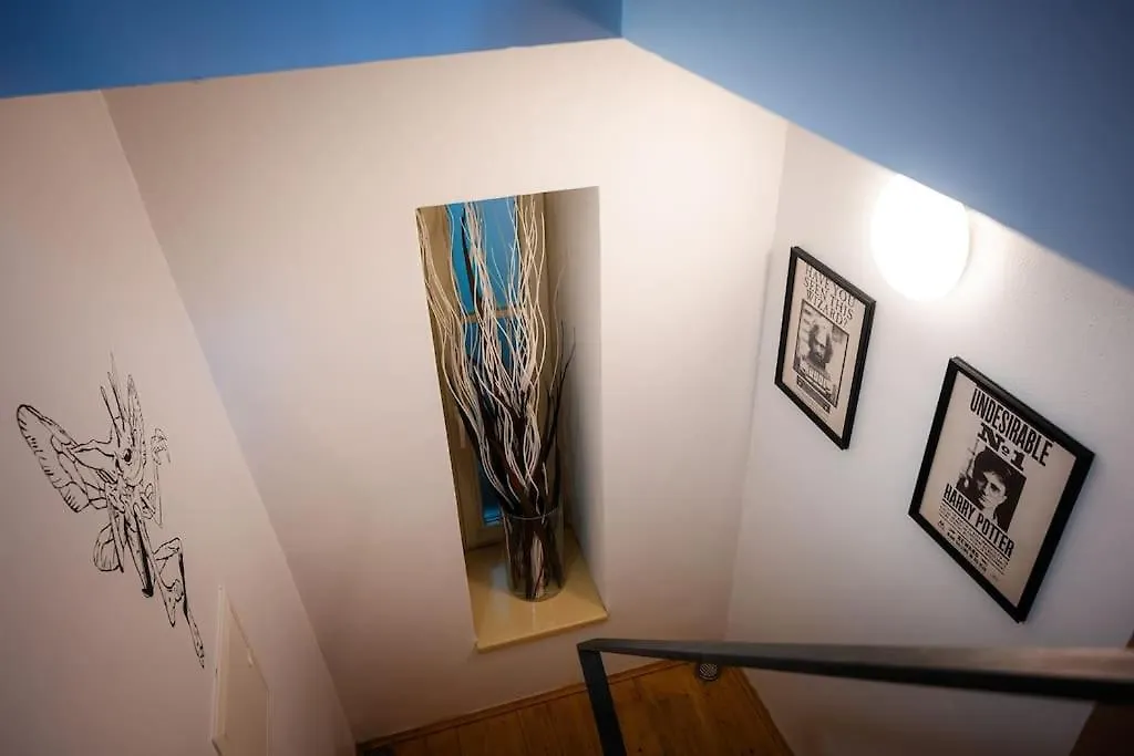 Apartament 4Br & 2,5Bath Harry Potter Old Town And Great Patio Praga 0*,  Czechy
